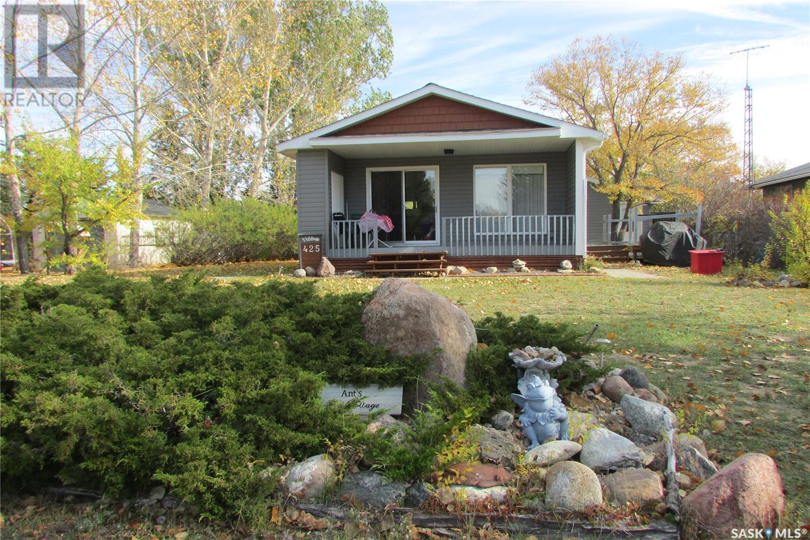 425 Mistusinne Crescent Property Photo 15