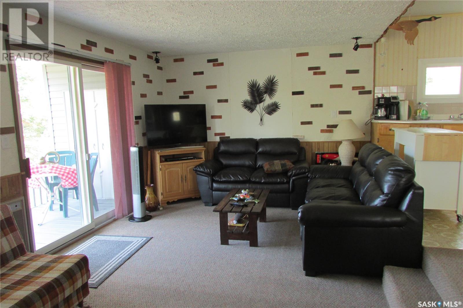 425 Mistusinne Crescent Property Photo 18