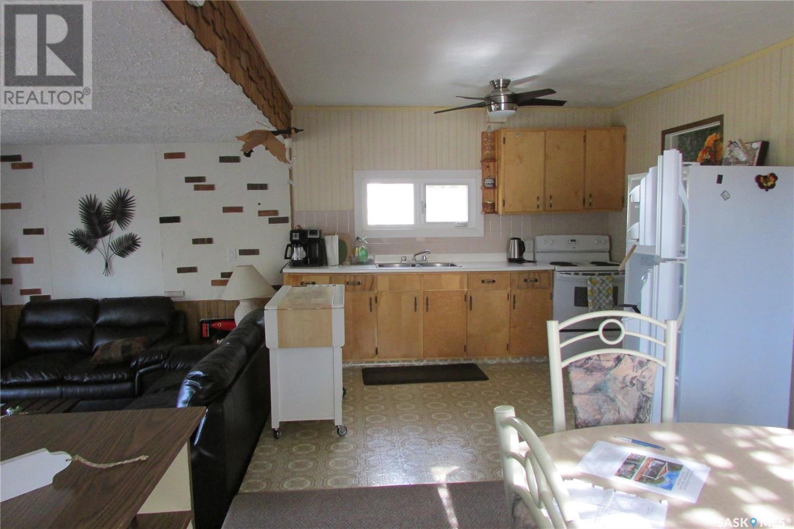 425 Mistusinne Crescent Property Photo 19