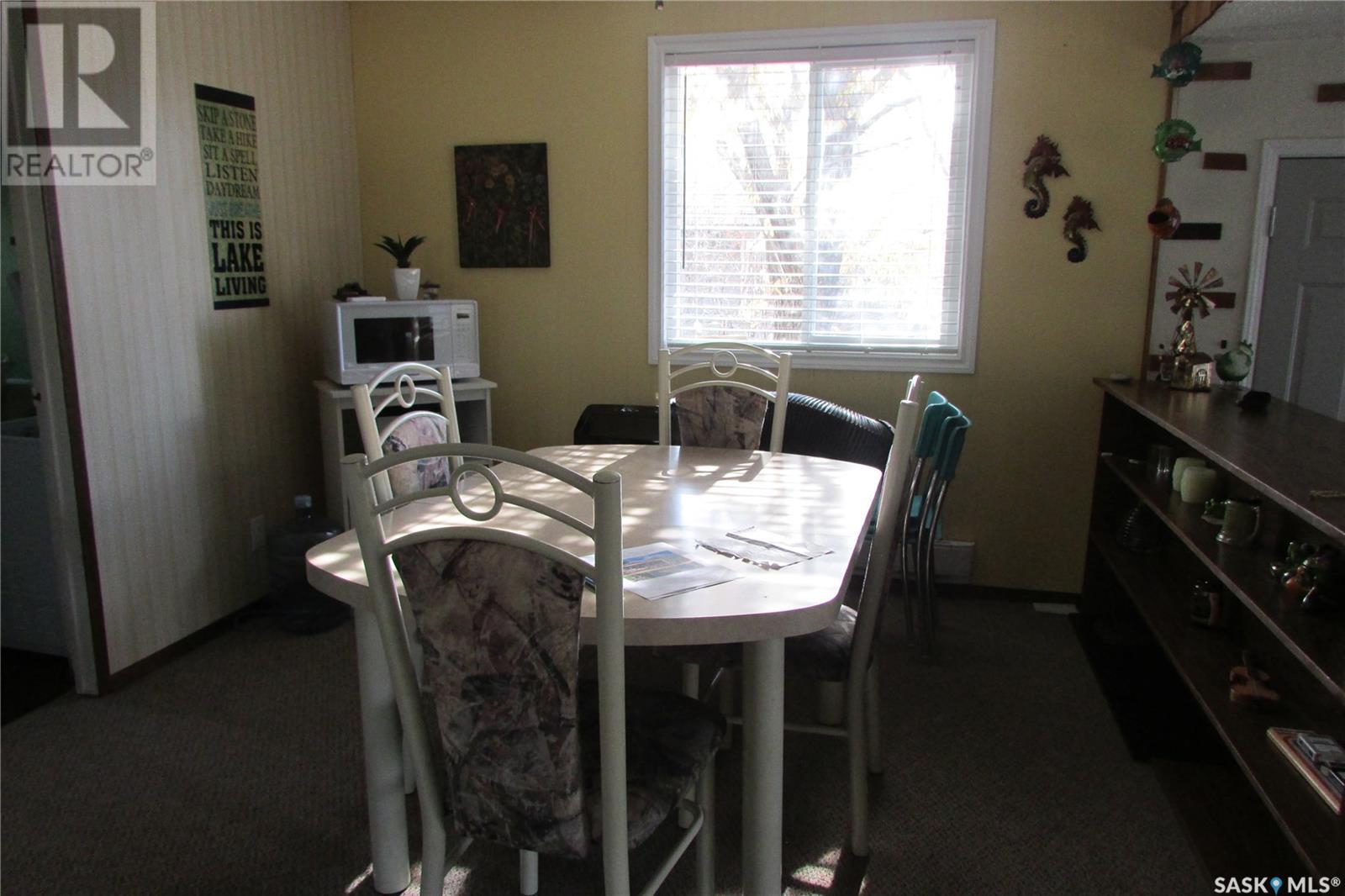 425 Mistusinne Crescent Property Photo 20