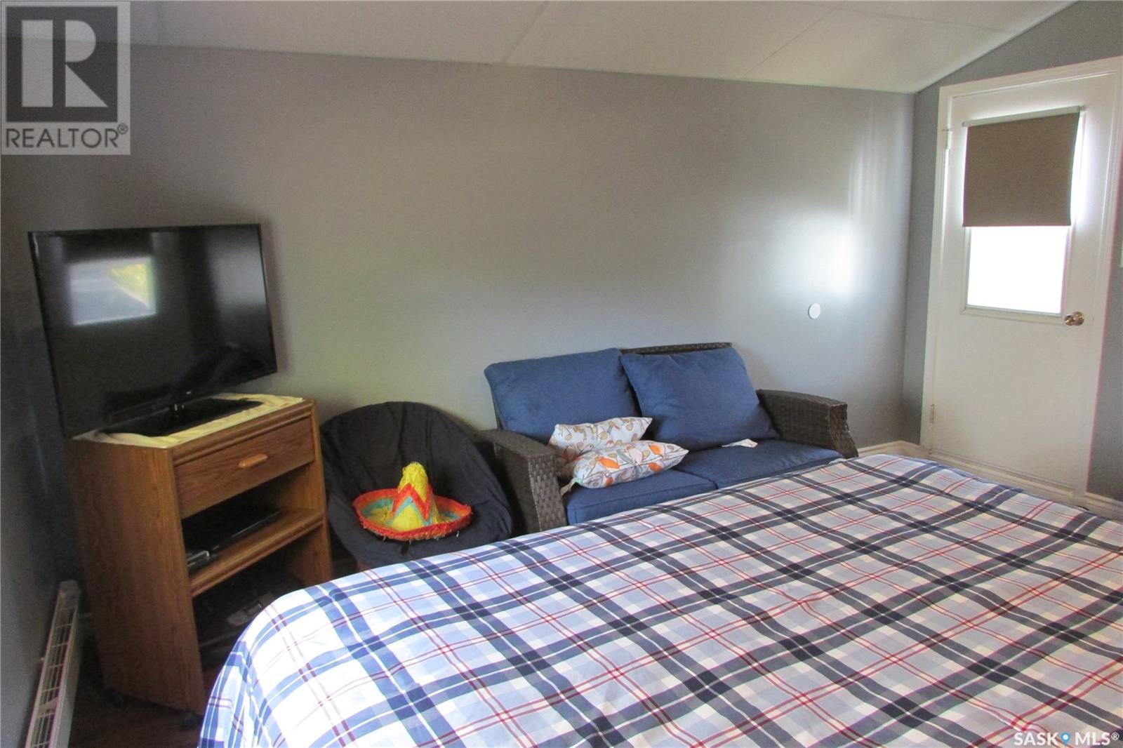 425 Mistusinne Crescent Property Photo 27