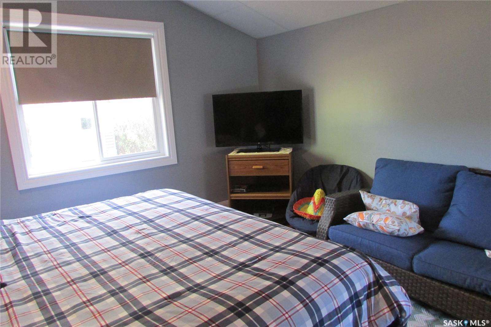 425 Mistusinne Crescent Property Photo 28