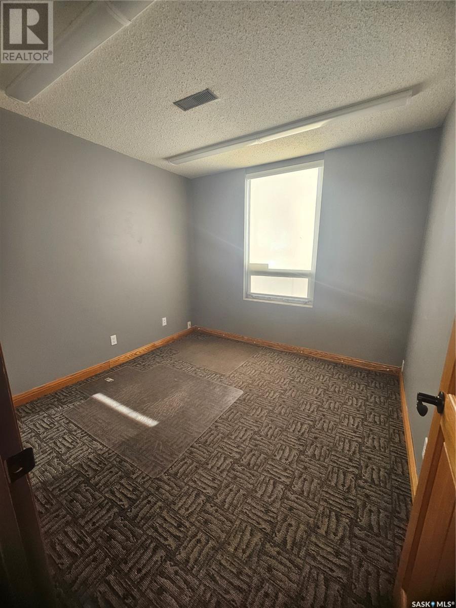 231 12th Avenue Property Photo 9