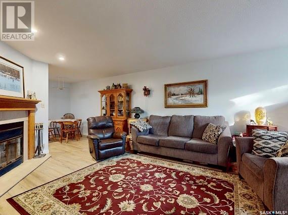 26 2338 Assiniboine Avenue E Property Photo 6
