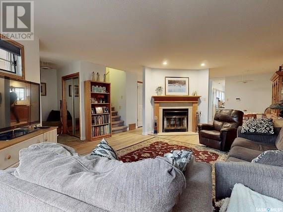 26 2338 Assiniboine Avenue E Property Photo 7