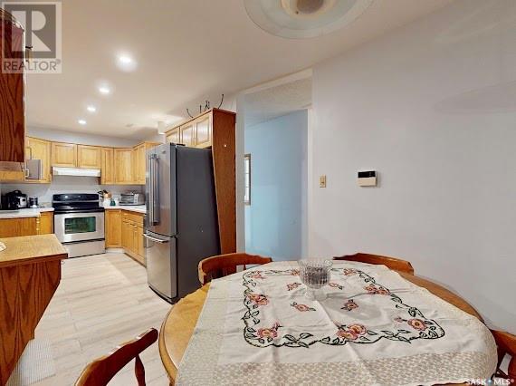 26 2338 Assiniboine Avenue E Property Photo 9