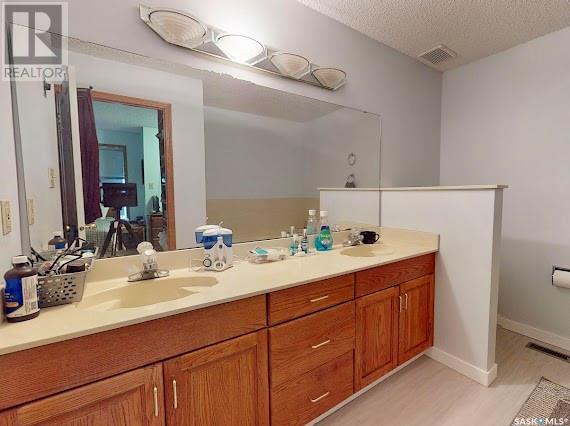 26 2338 Assiniboine Avenue E Property Photo 18
