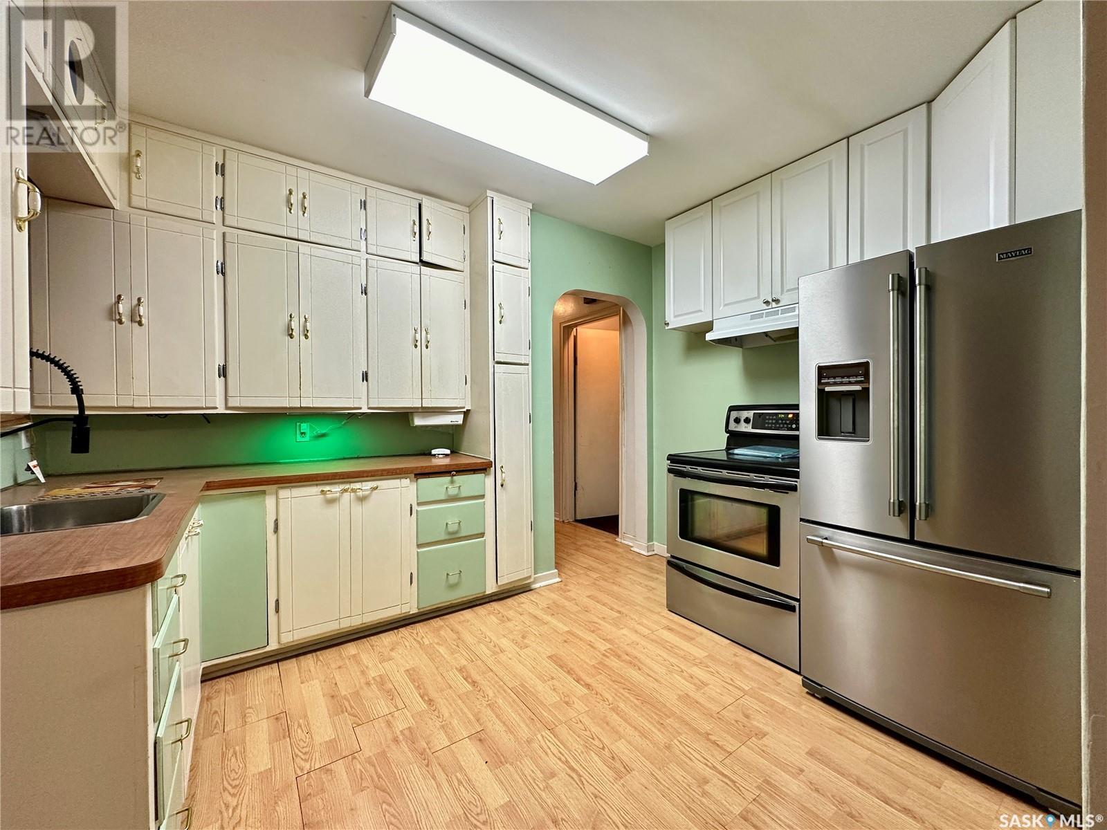 302 4th Avenue Property Photo 16