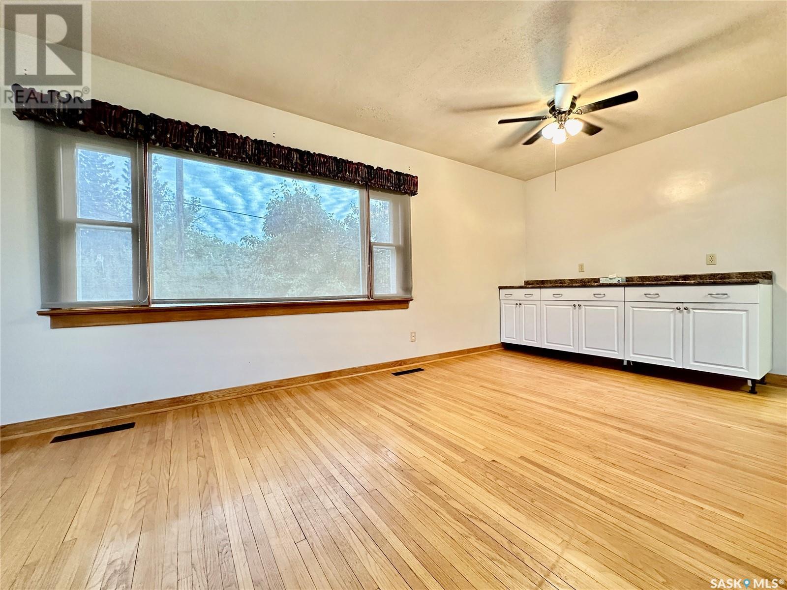 302 4th Avenue Property Photo 23