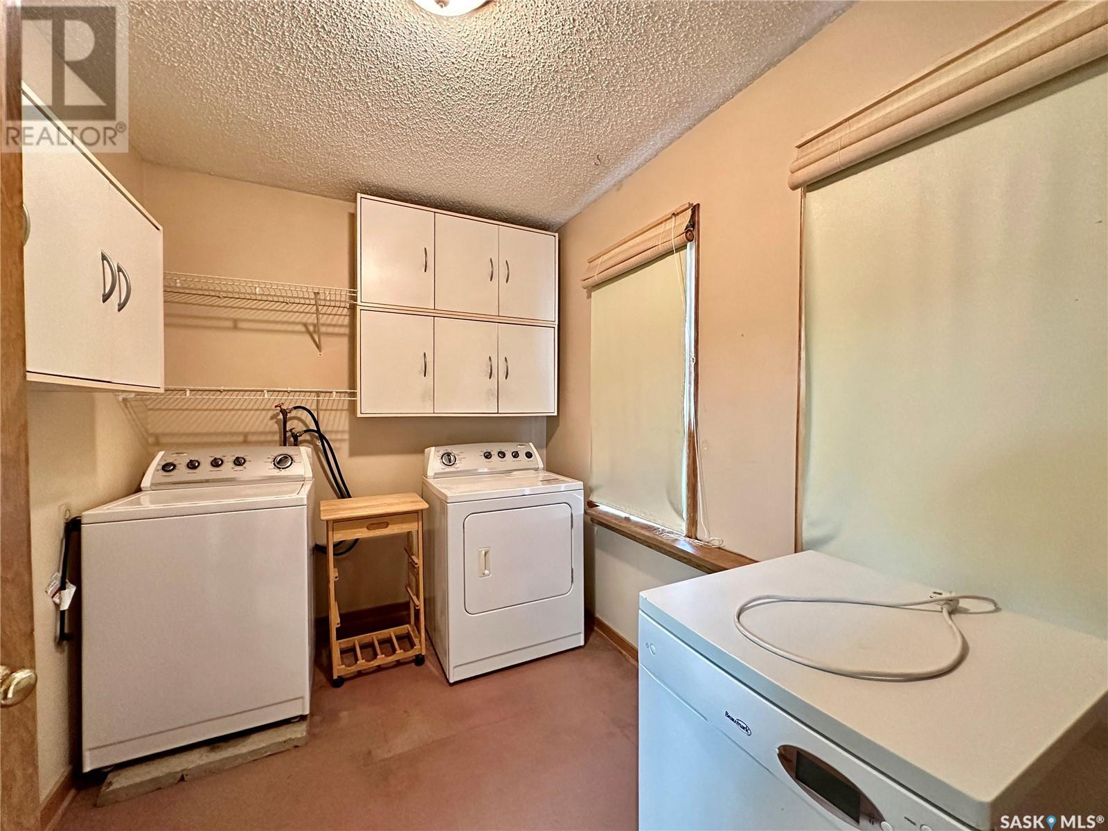 302 4th Avenue Property Photo 25