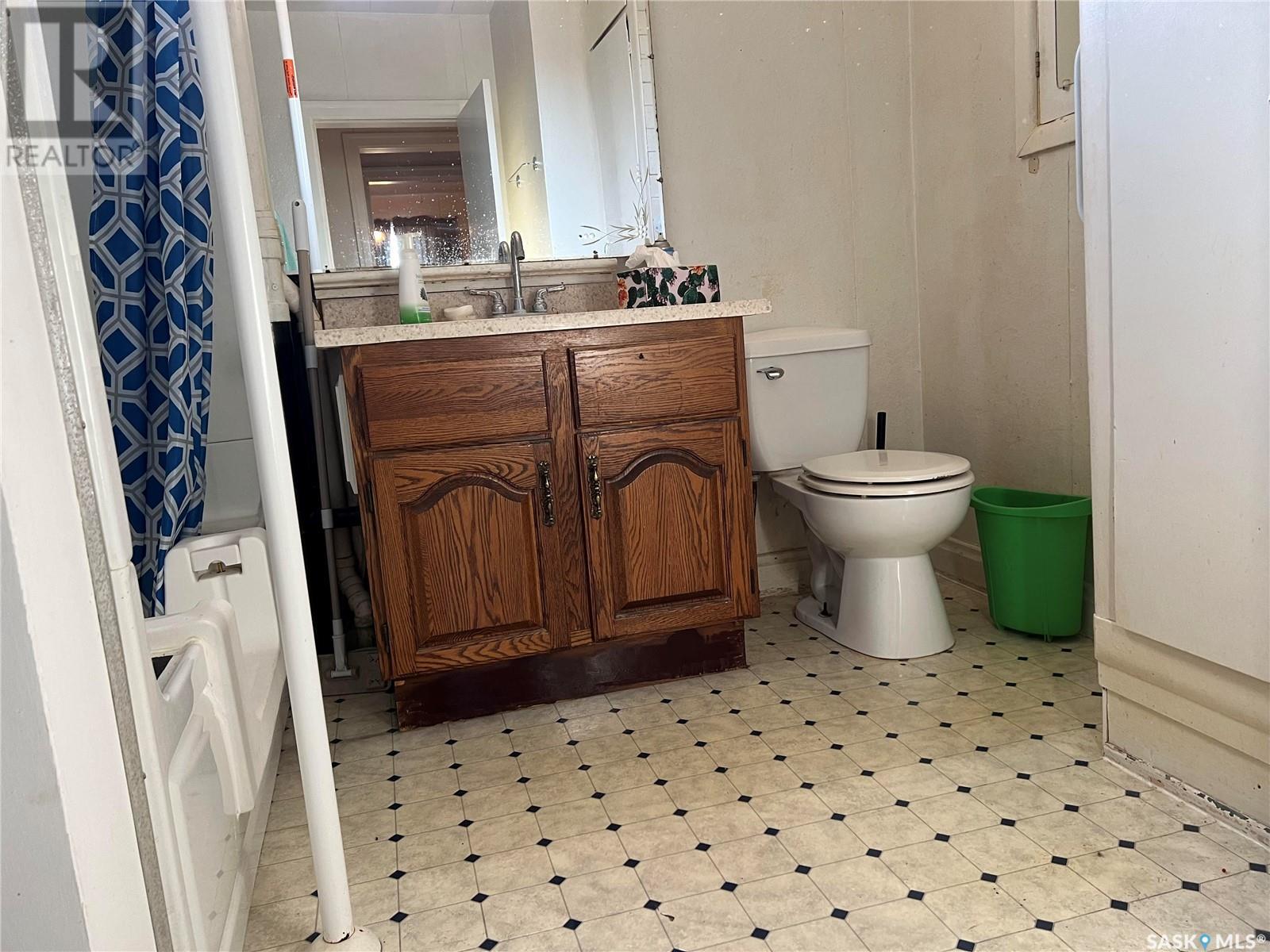 378 1st Street W Property Photo 14