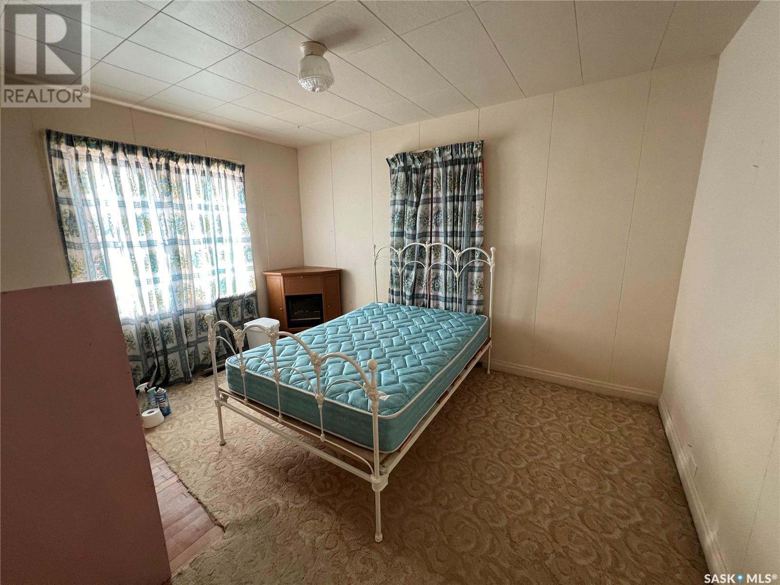378 1st Street W Property Photo 16