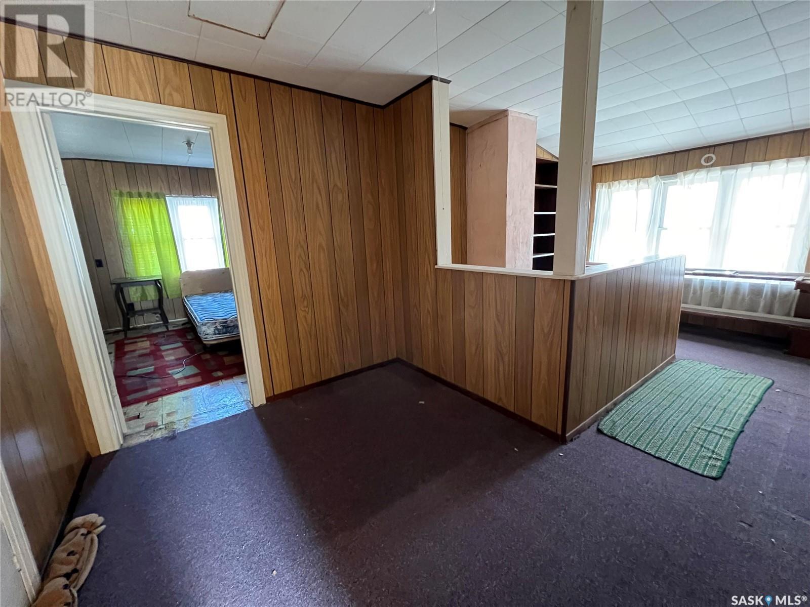 378 1st Street W Property Photo 18