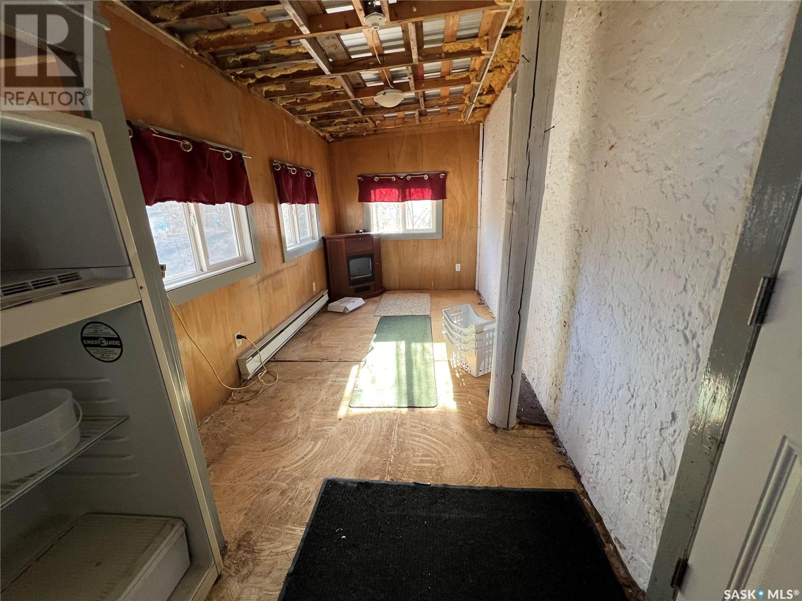 378 1st Street W Property Photo 22