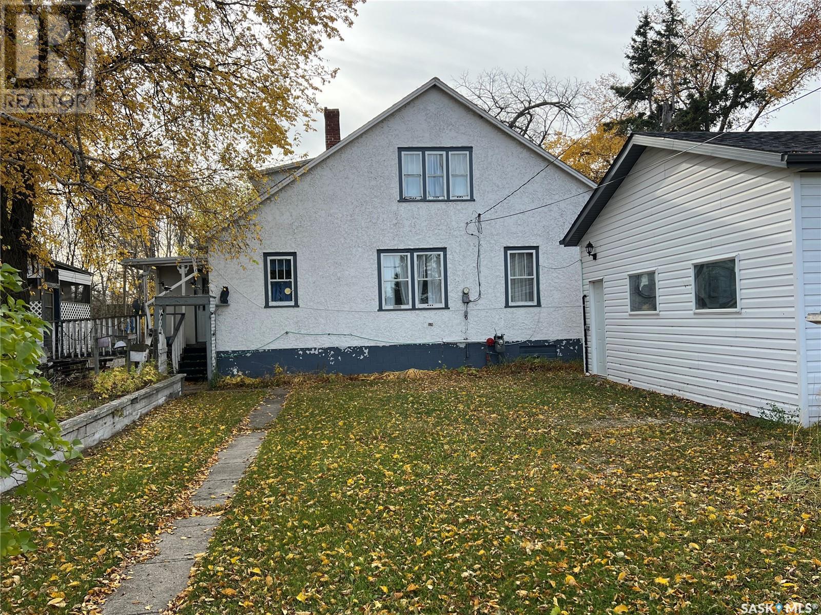 378 1st Street W Property Photo 23