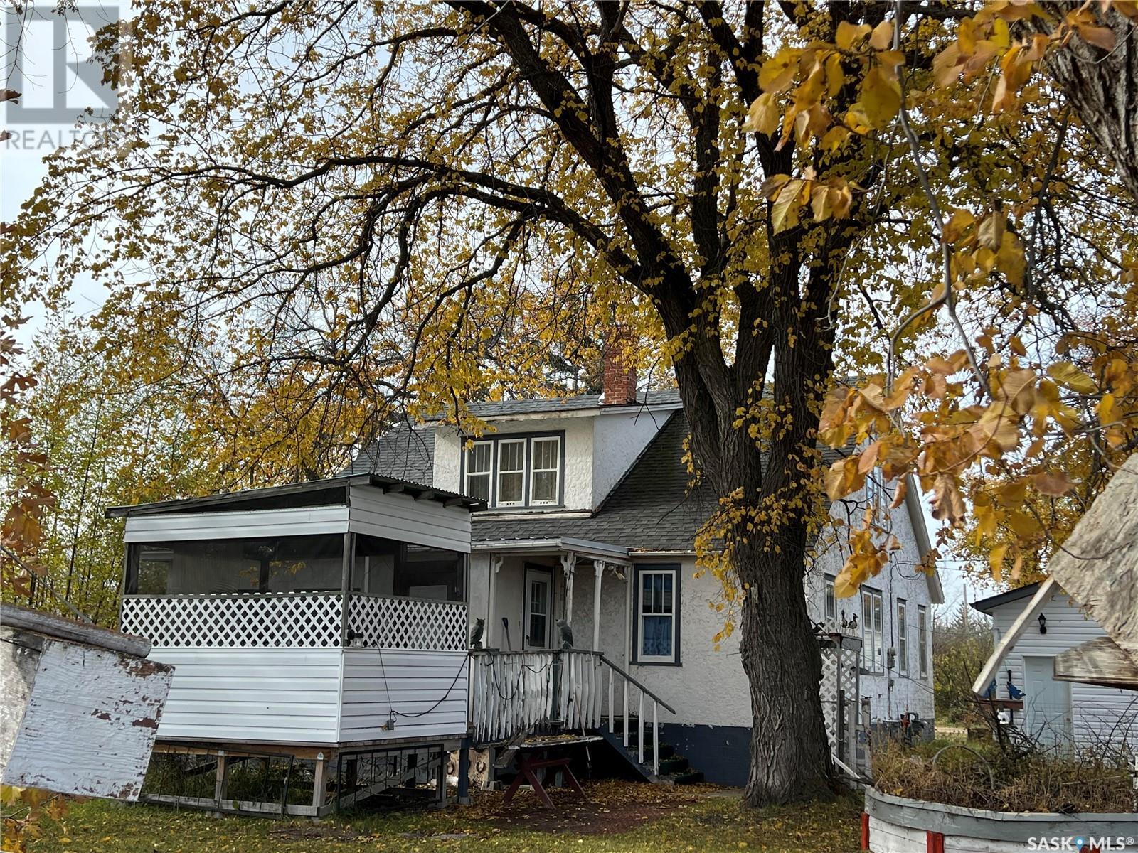 378 1st Street W Property Photo 24