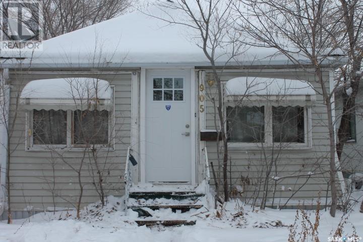 905 Robinson Street Property Photo 2