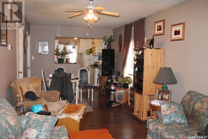 905 Robinson Street Property Photo 9