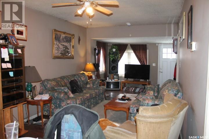 905 Robinson Street Property Photo 11