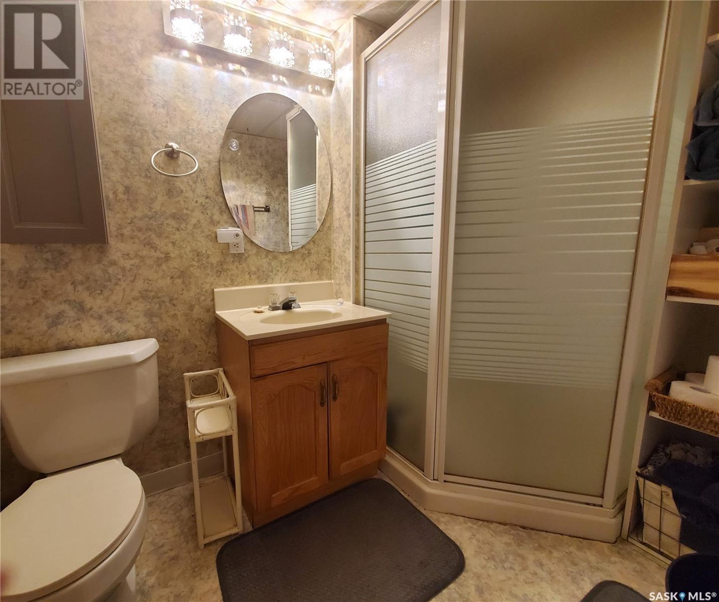 335 Queen Elizabeth Boulevard Property Photo 38
