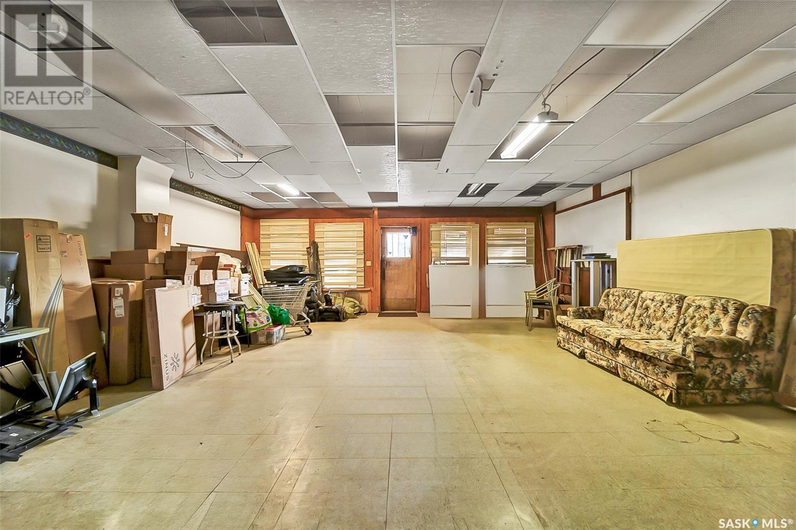 120 B Avenue W Property Photo 4