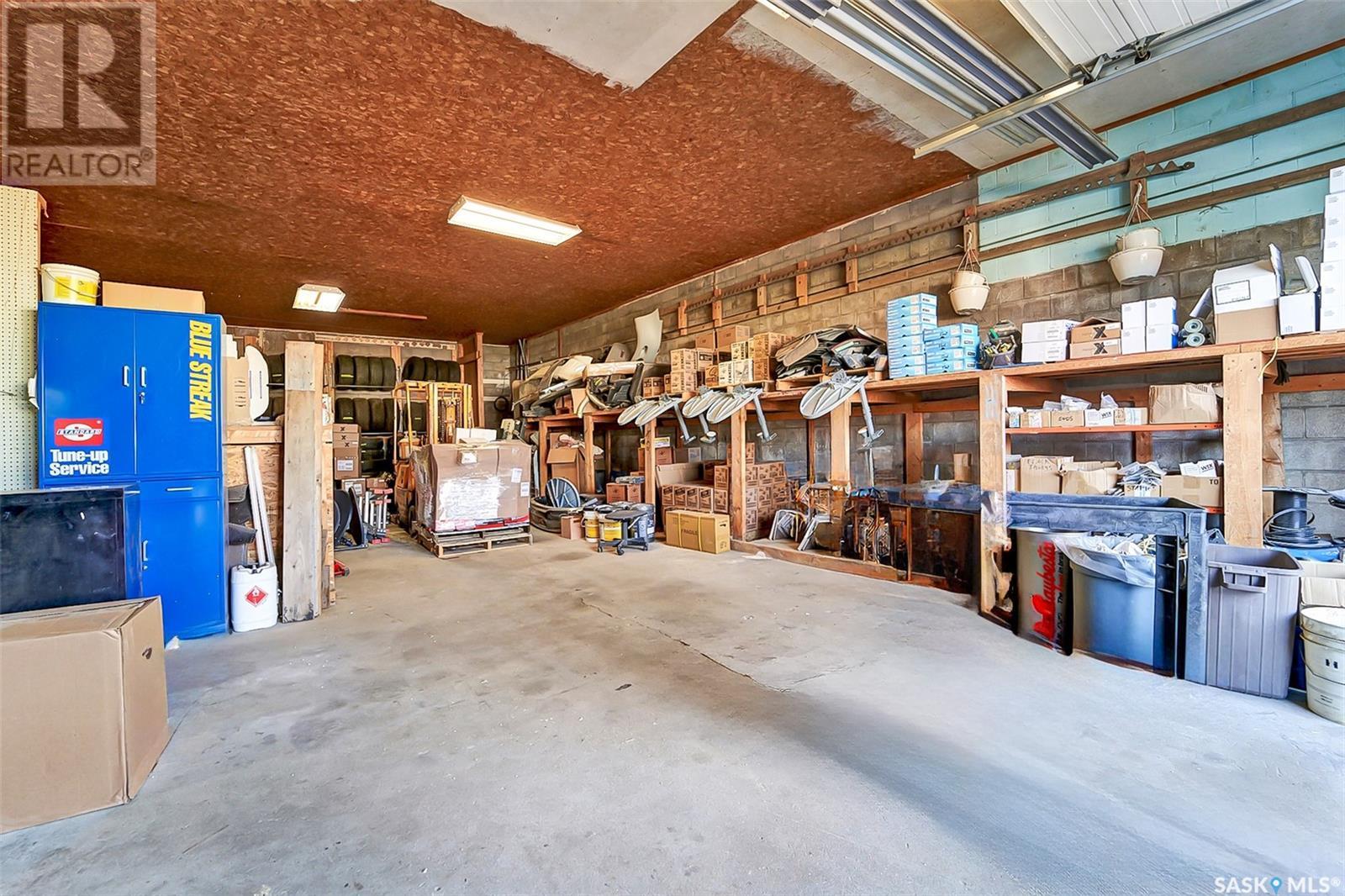 120 B Avenue W Property Photo 23
