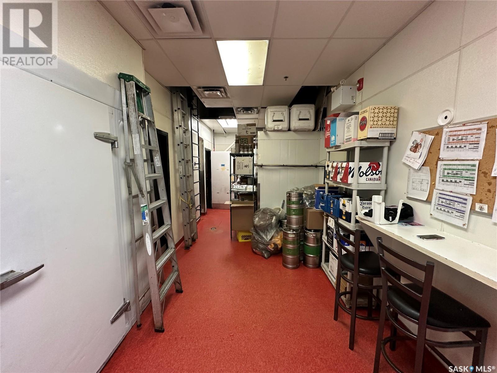 2 146 Broadway Street E Property Photo 12