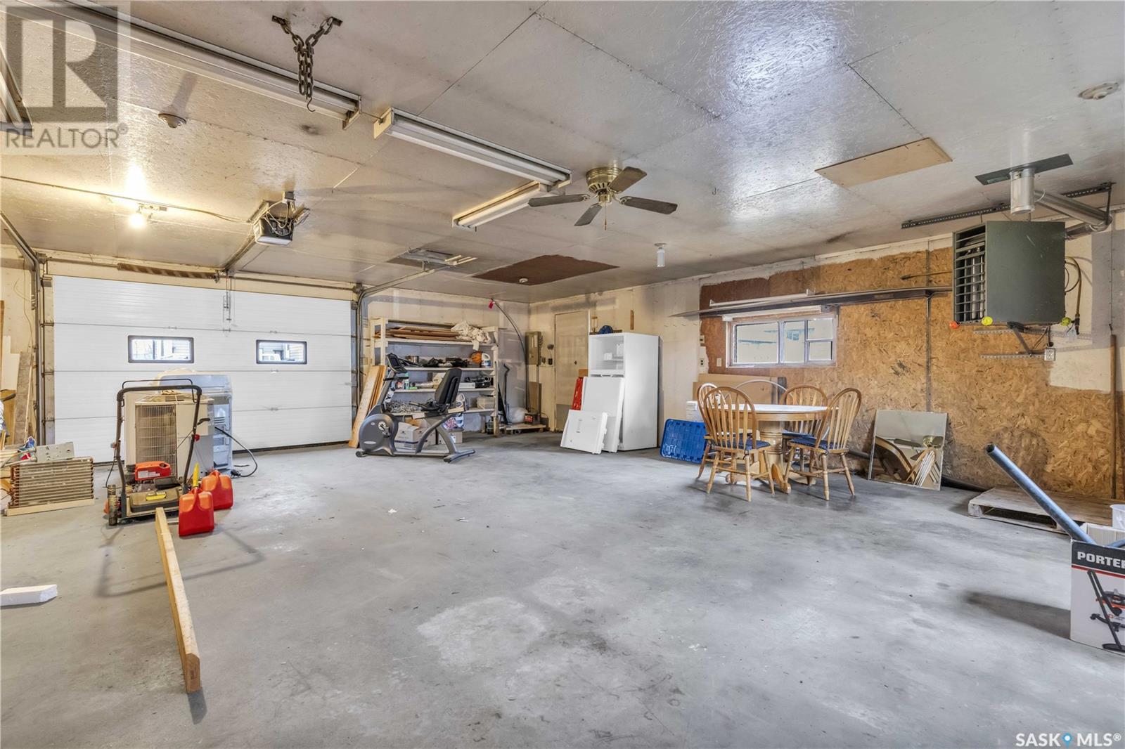 315 Central Street W Property Photo 18