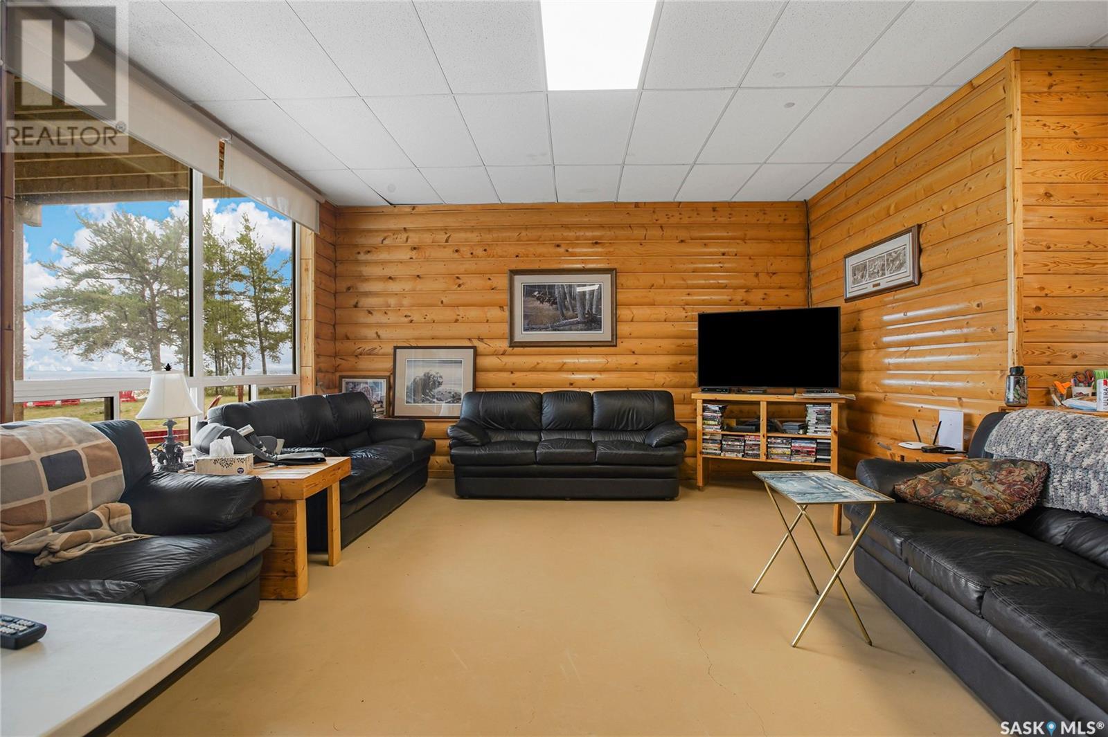 Tobin Lake Trophy Adventures Property Photo 7
