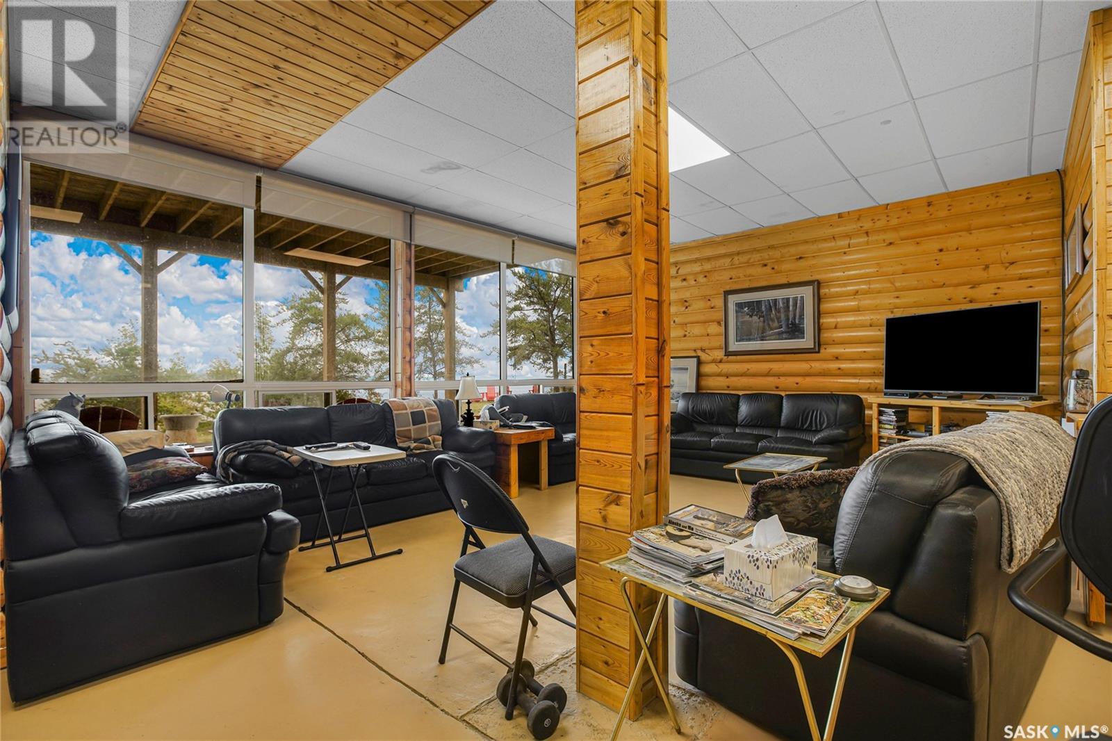 Tobin Lake Trophy Adventures Property Photo 8