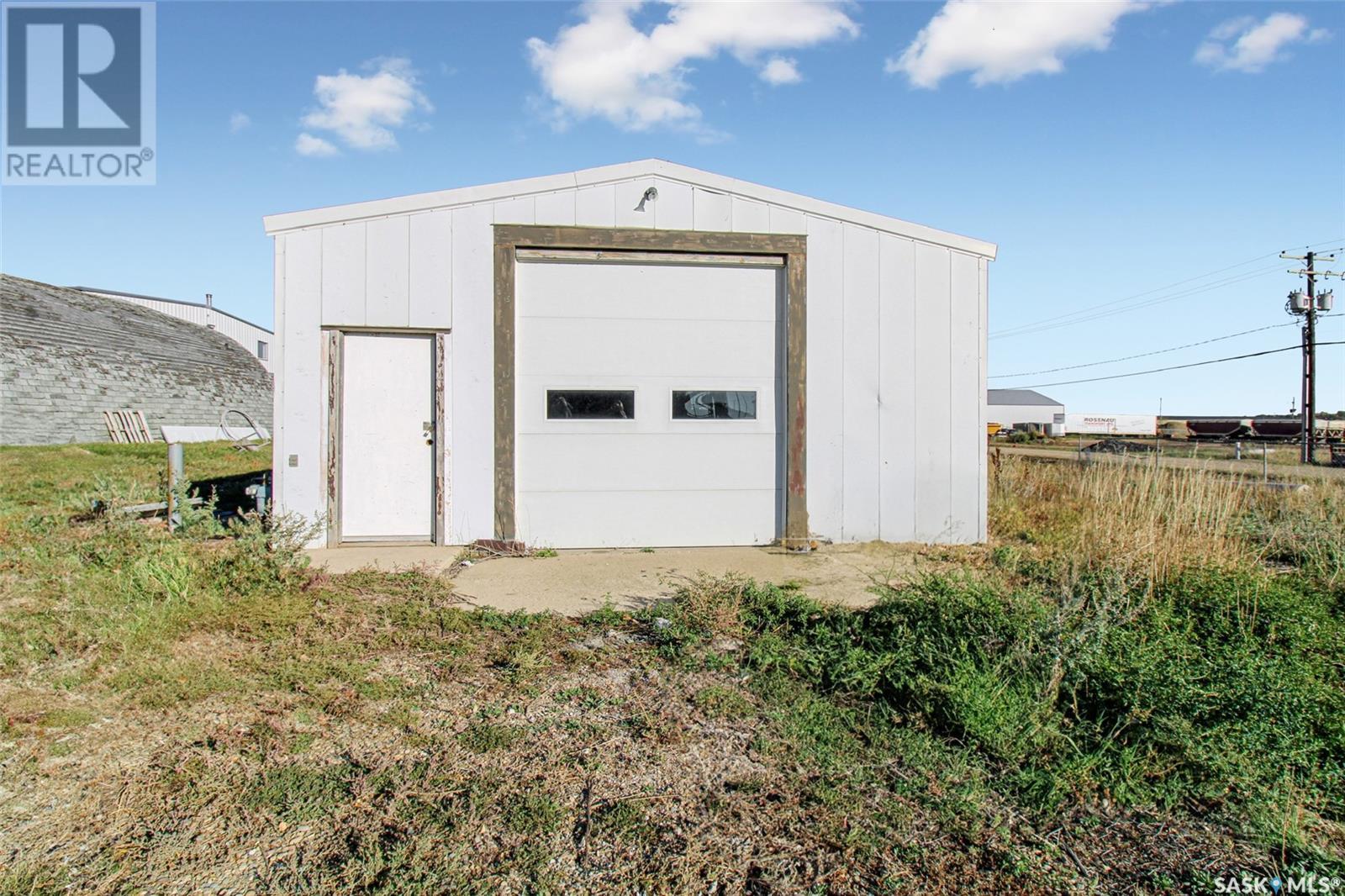 4 1964 South Service Road W Property Photo 1