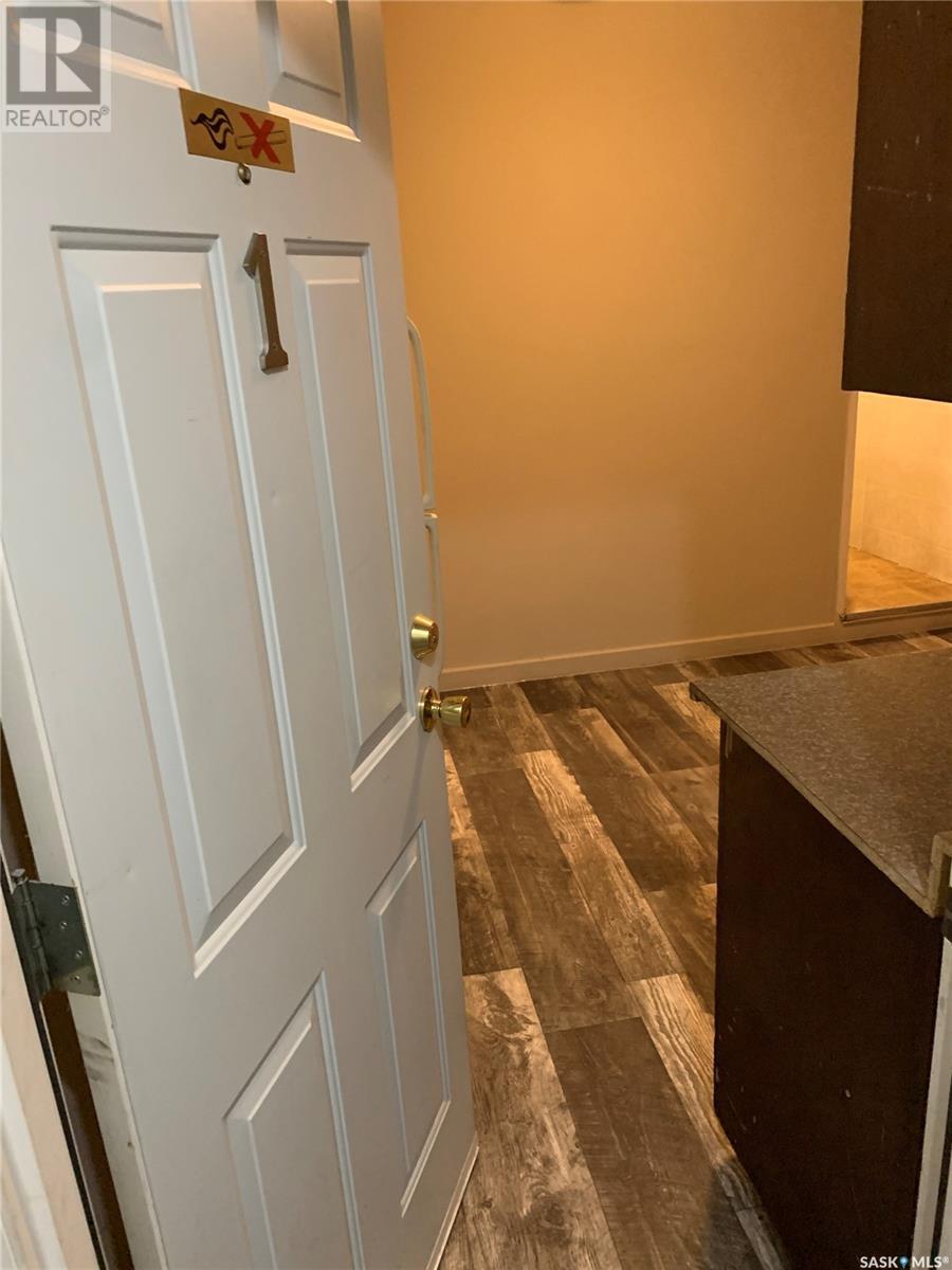 301 Cheadle Street E Property Photo 3