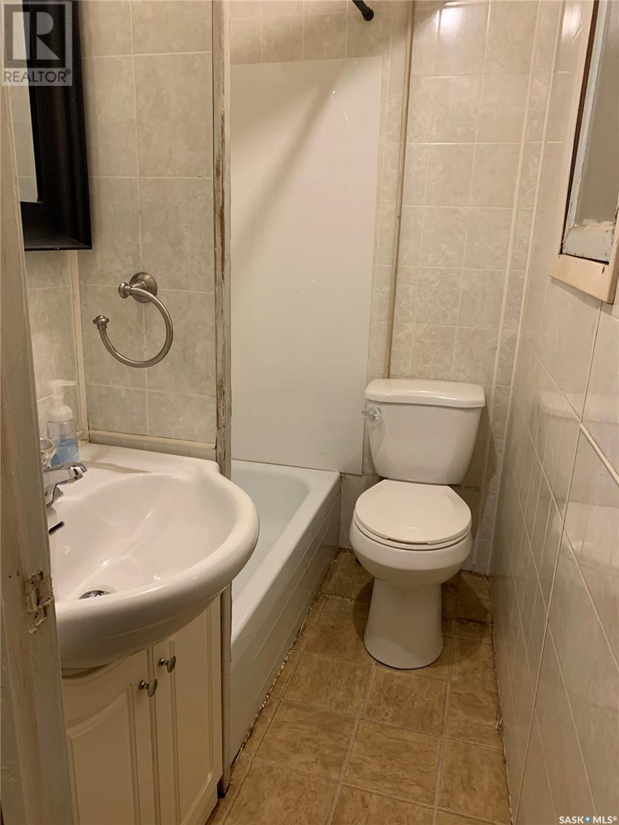 301 Cheadle Street E Property Photo 6