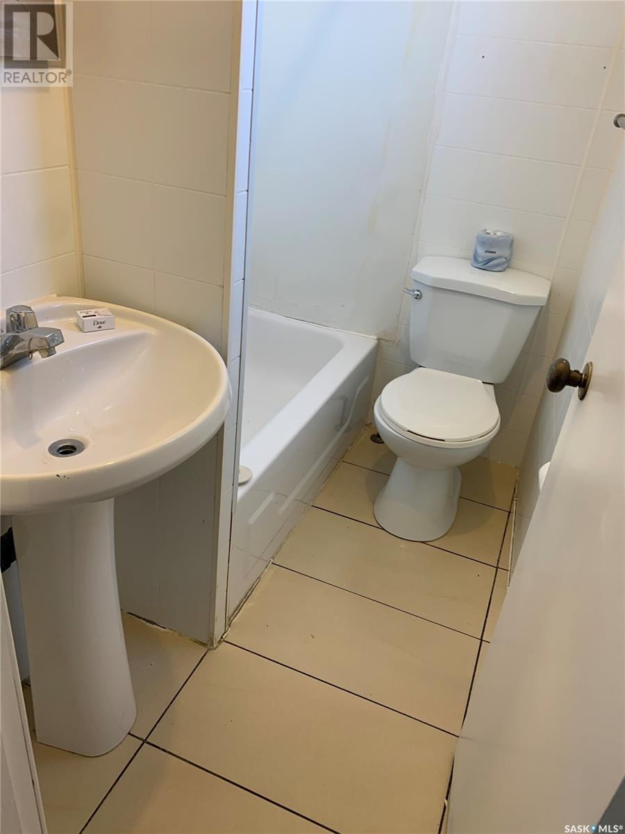 301 Cheadle Street E Property Photo 9