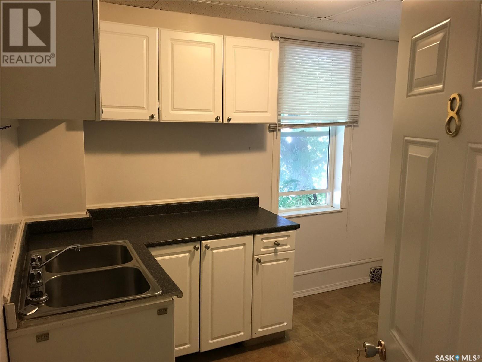 301 Cheadle Street E Property Photo 20