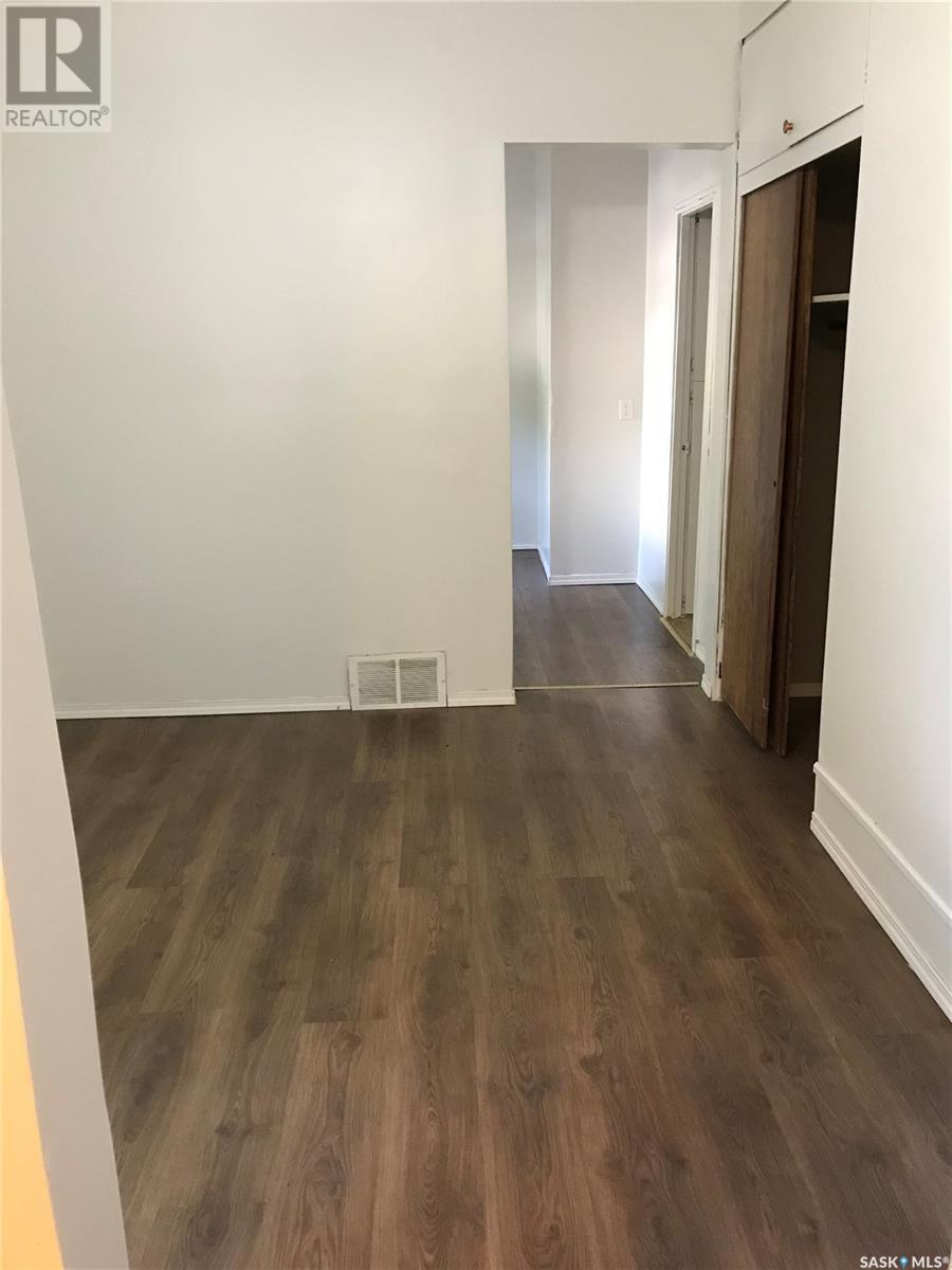 301 Cheadle Street E Property Photo 22