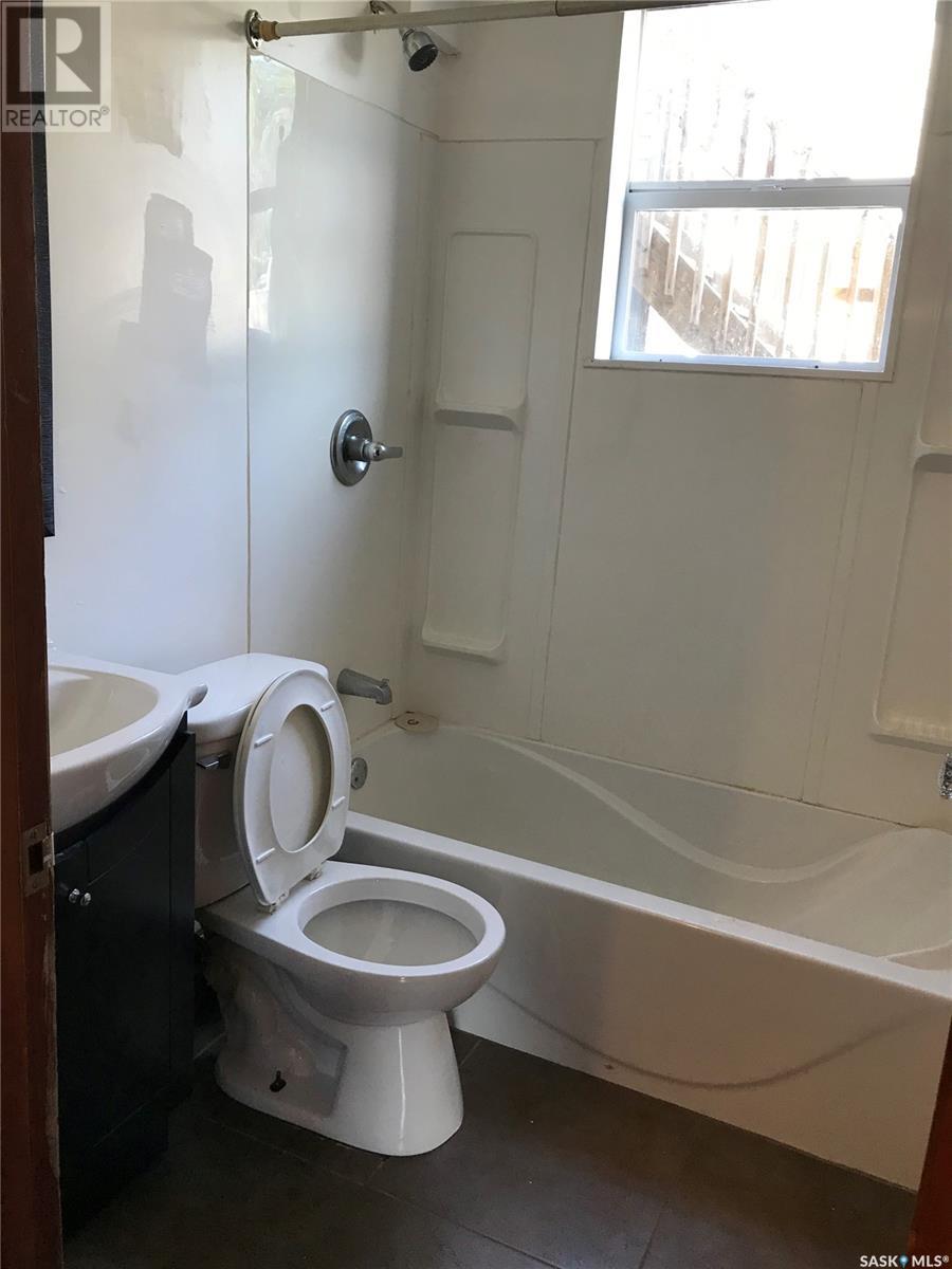 301 Cheadle Street E Property Photo 33