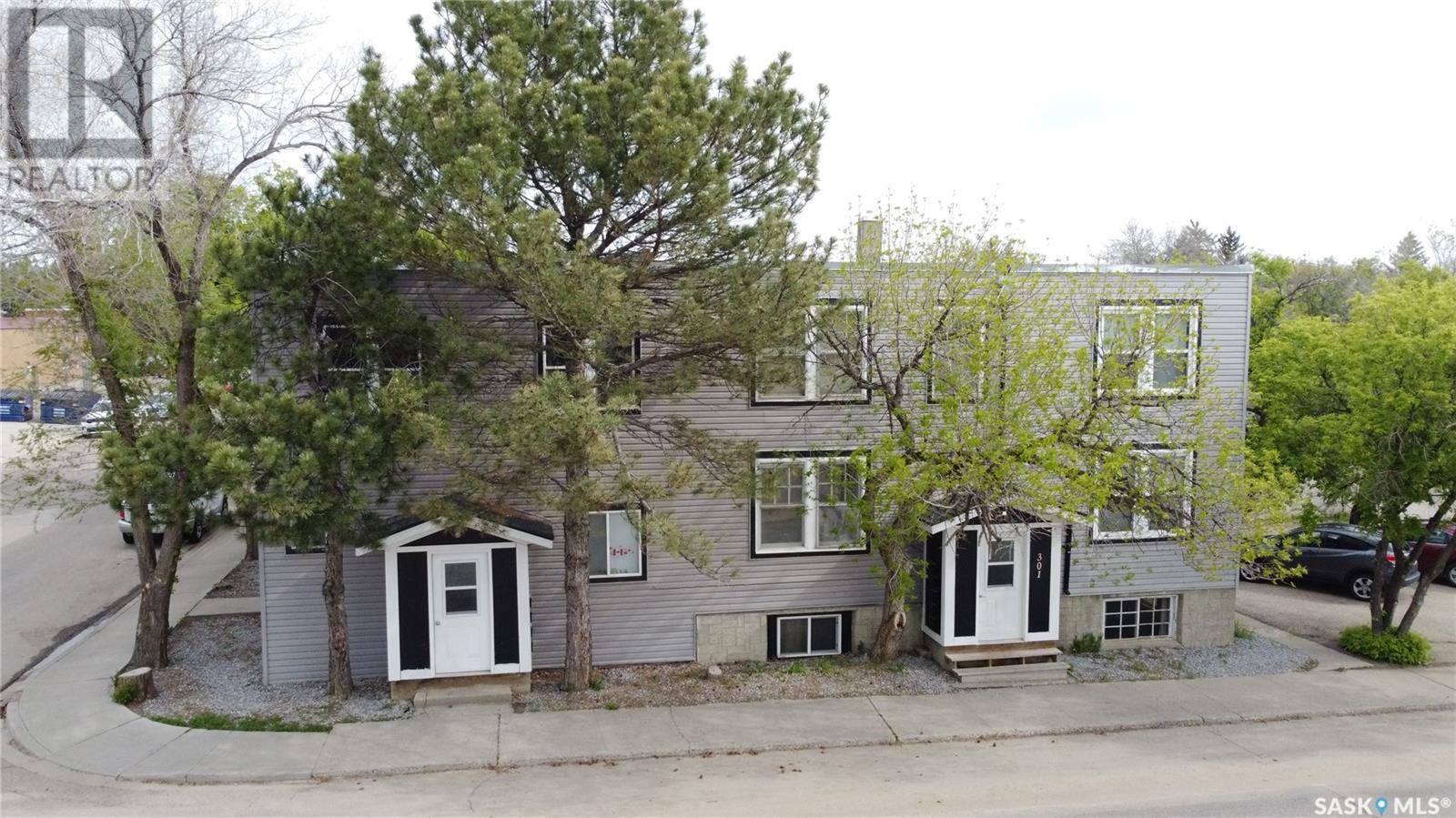 301 Cheadle Street E Property Photo 39