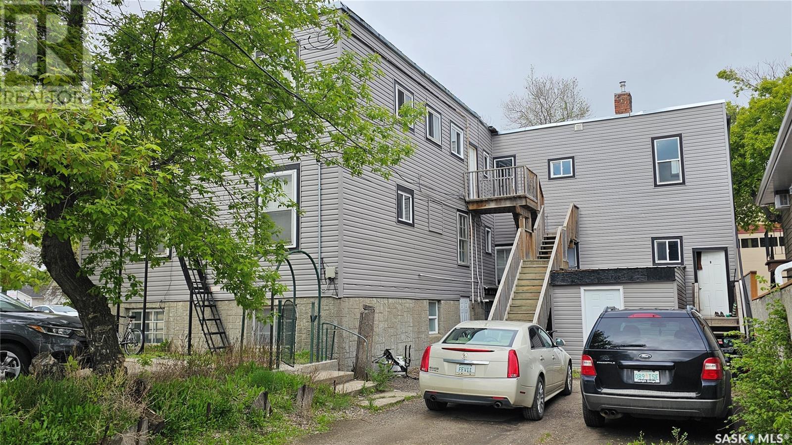 301 Cheadle Street E Property Photo 43