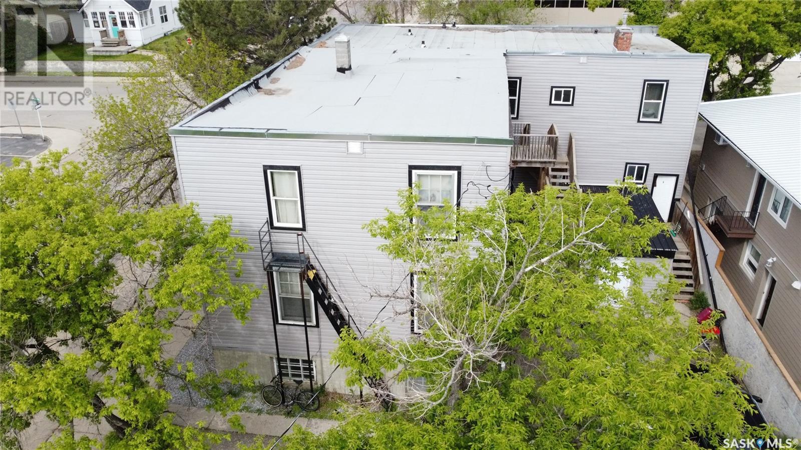 301 Cheadle Street E Property Photo 44