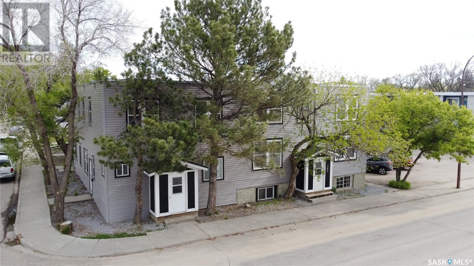 301 Cheadle Street E Property Photo 48