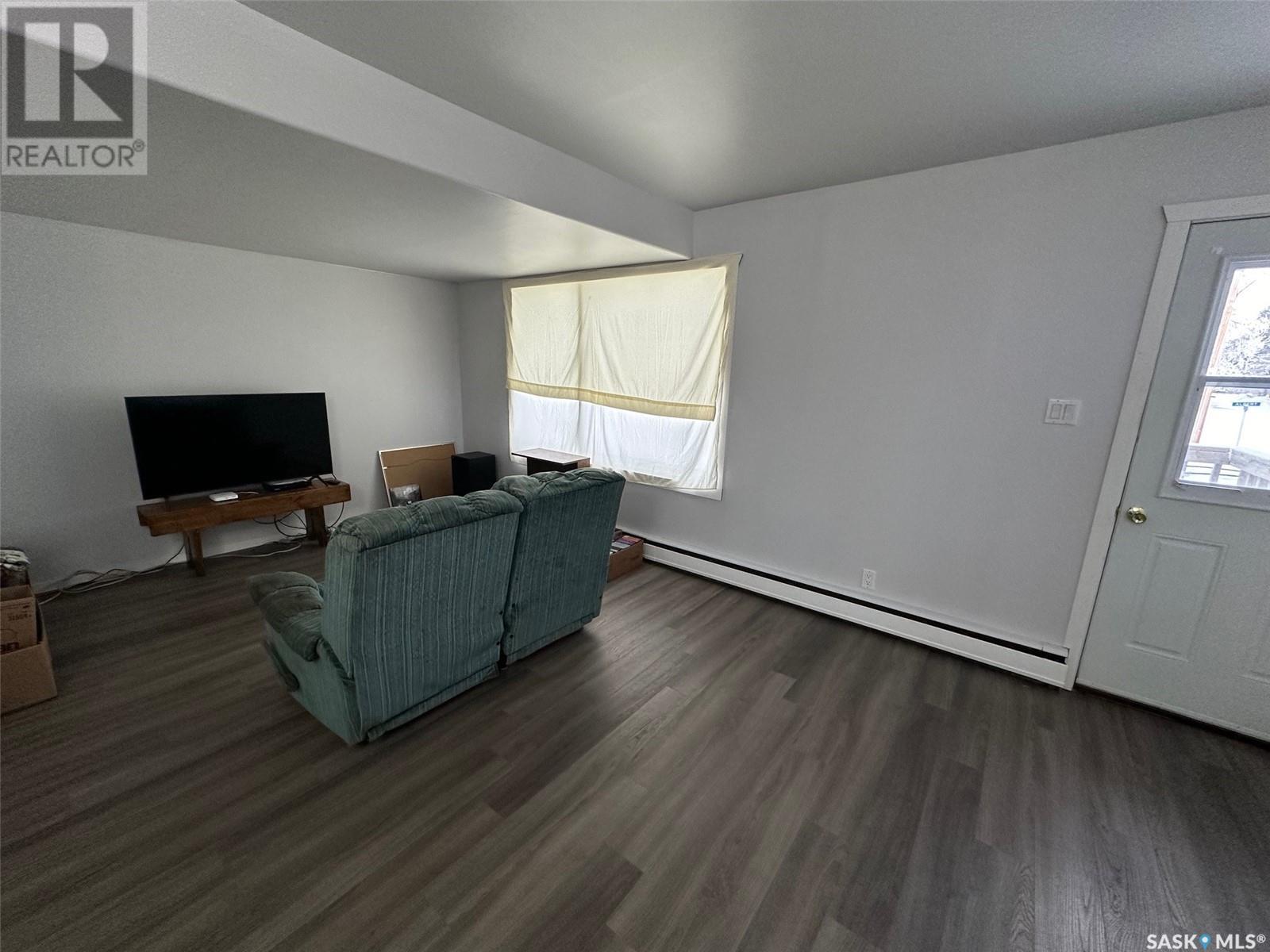 811 Albert Street Property Photo 8
