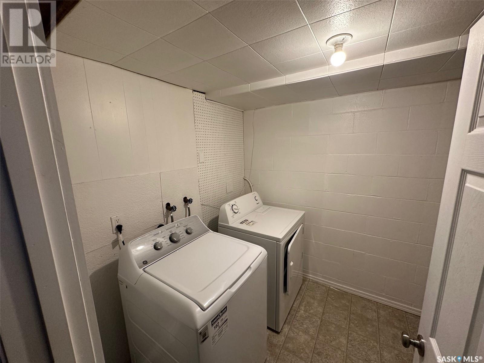 811 Albert Street Property Photo 15