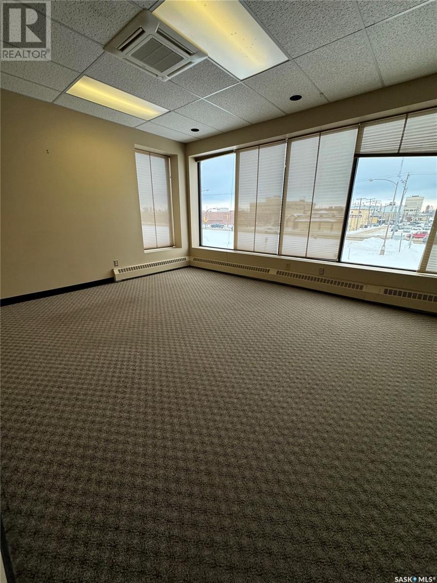 Unit 2w 77 15th Street E Property Photo 4
