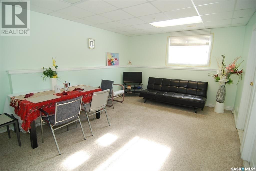 2915 37th Street W Property Photo 3