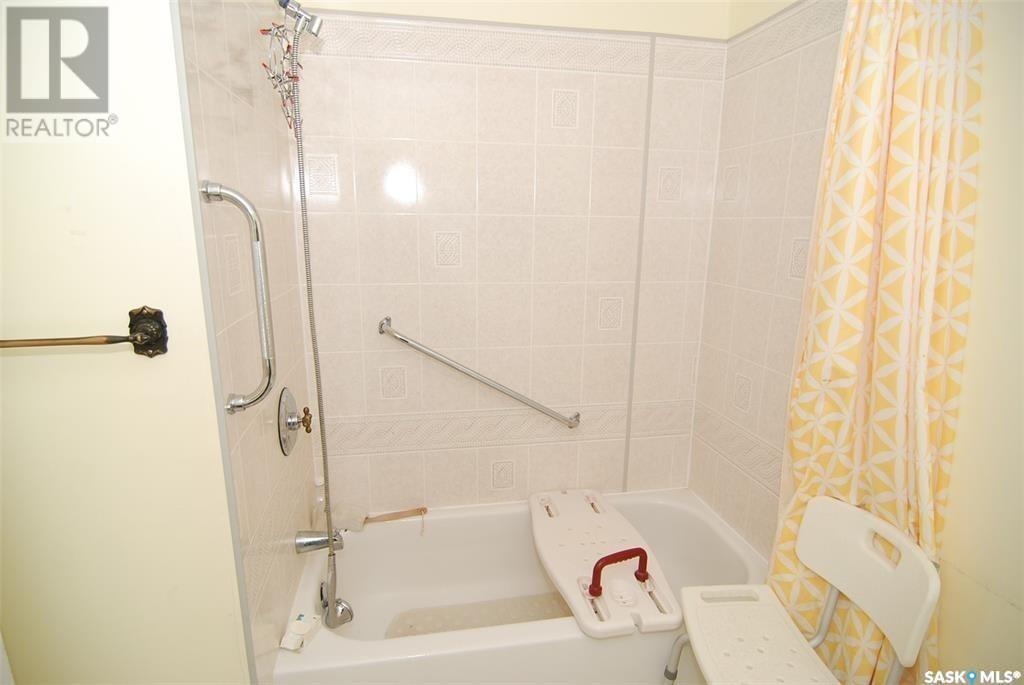 2915 37th Street W Property Photo 15