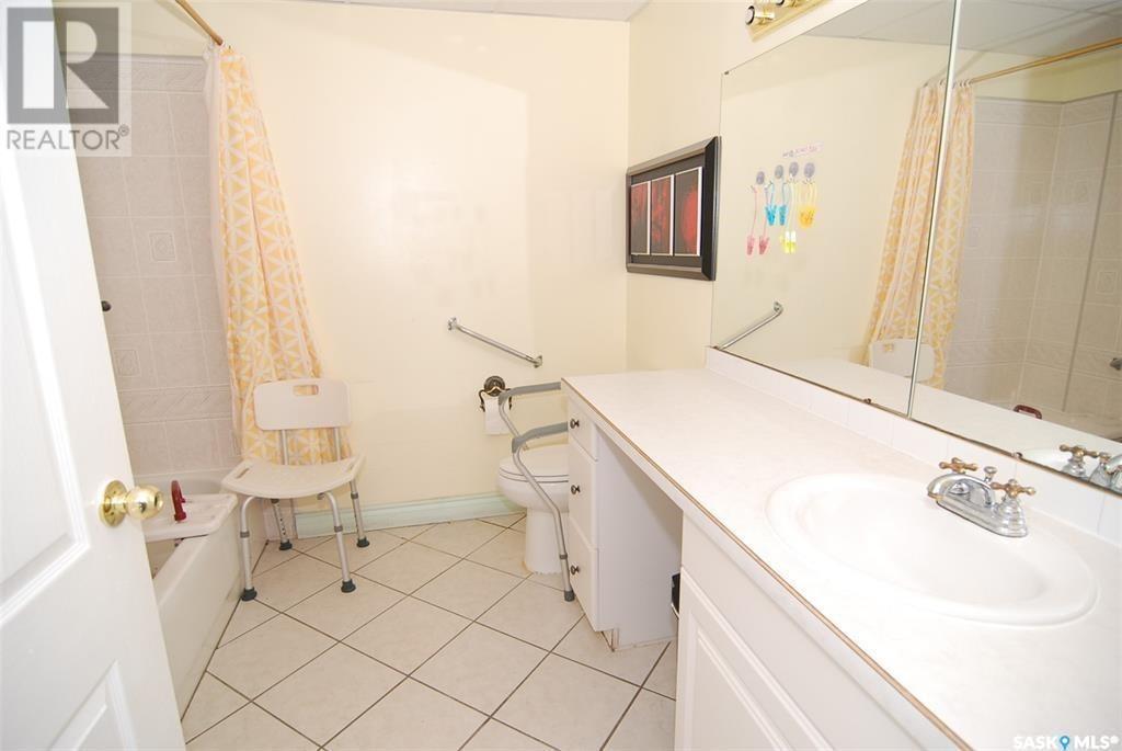 2915 37th Street W Property Photo 16