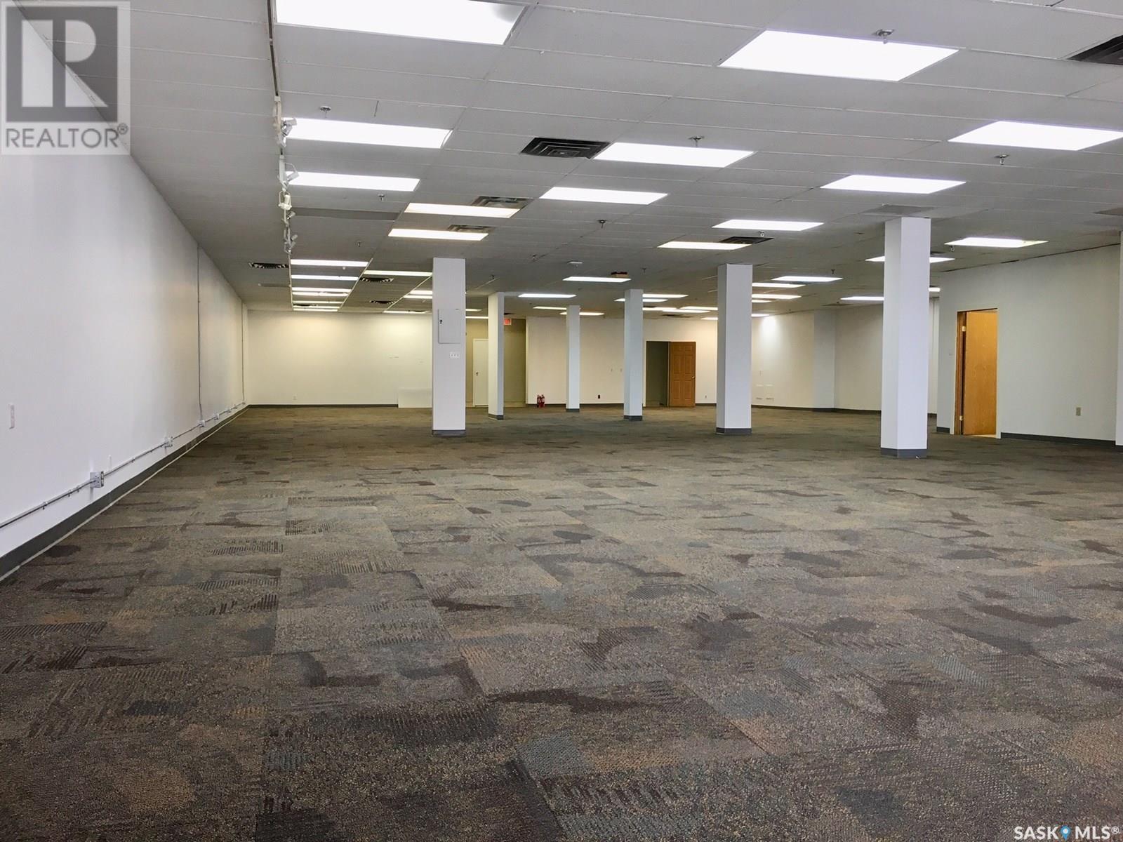 108 Main Street N Property Photo 18