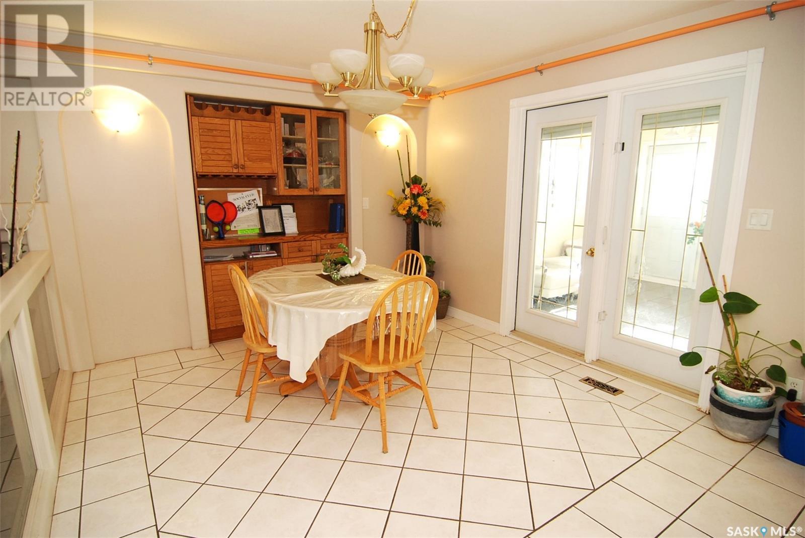 2915 37th Street W Property Photo 5