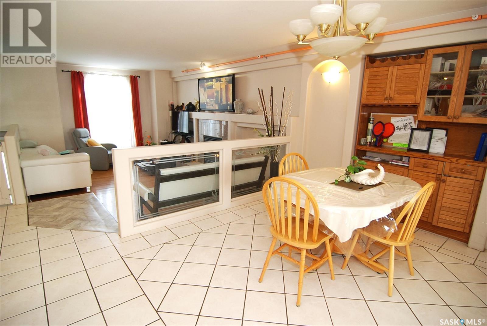2915 37th Street W Property Photo 6